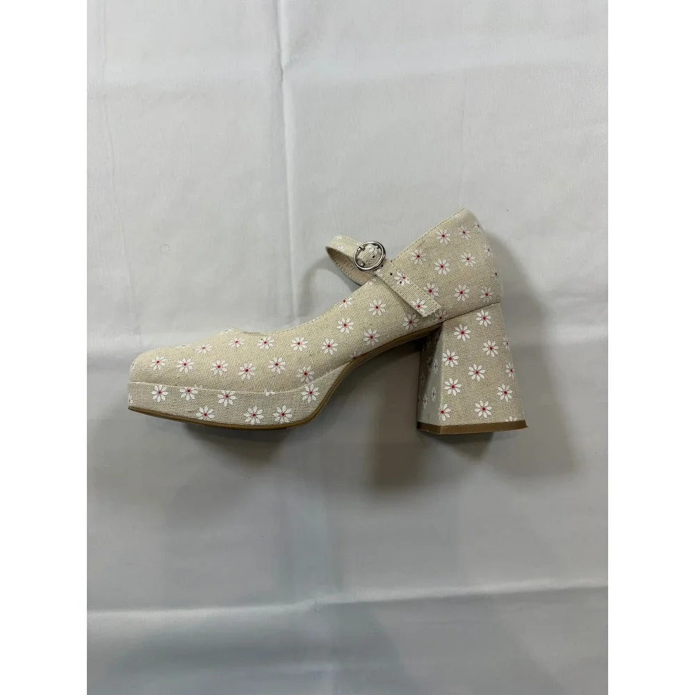 Madden Girl Daisy Floral Platform Mary Jane Heels Beige Block Heel Square Toe 11